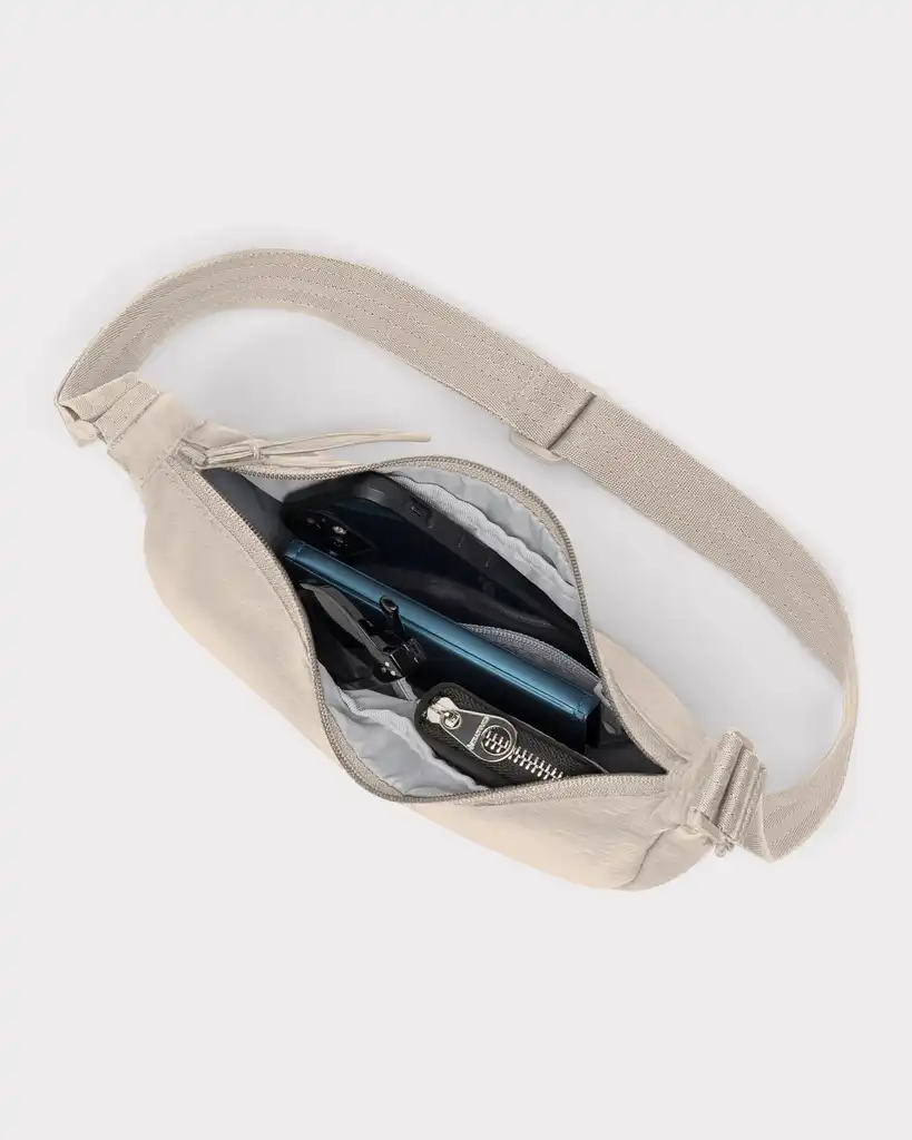 Half Moon Bag "Kaia Small"