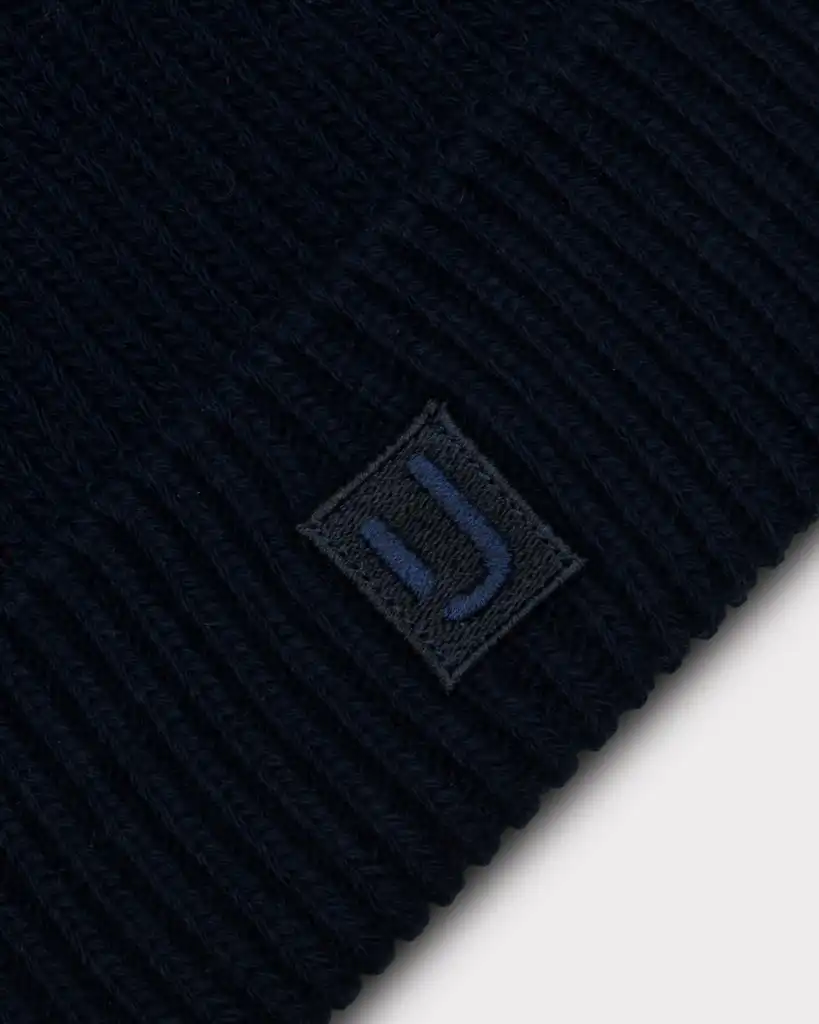 Beanie “Billie”