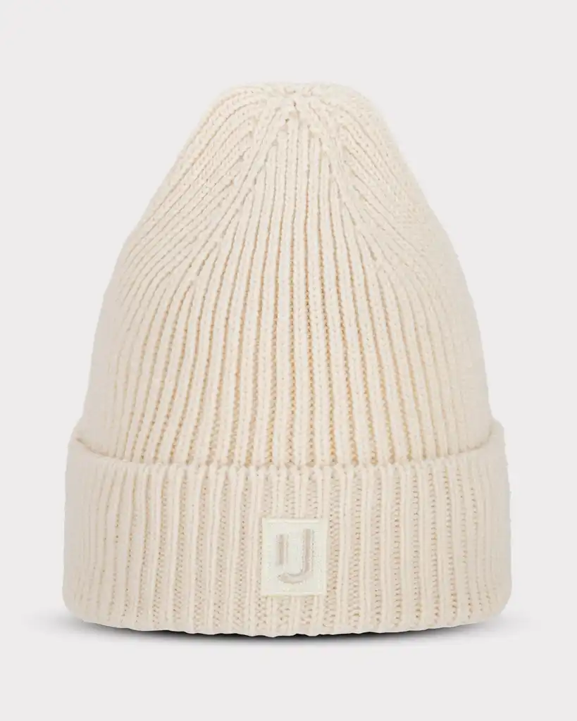 Beanie “Billie”