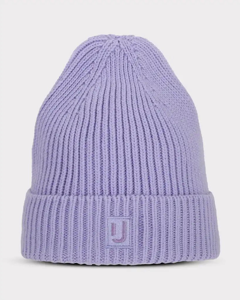 Beanie “Billie”