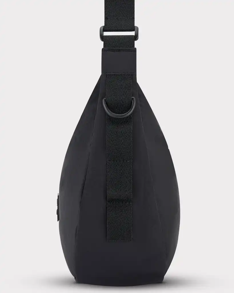 Half Moon Bag "Kaia Medium"
