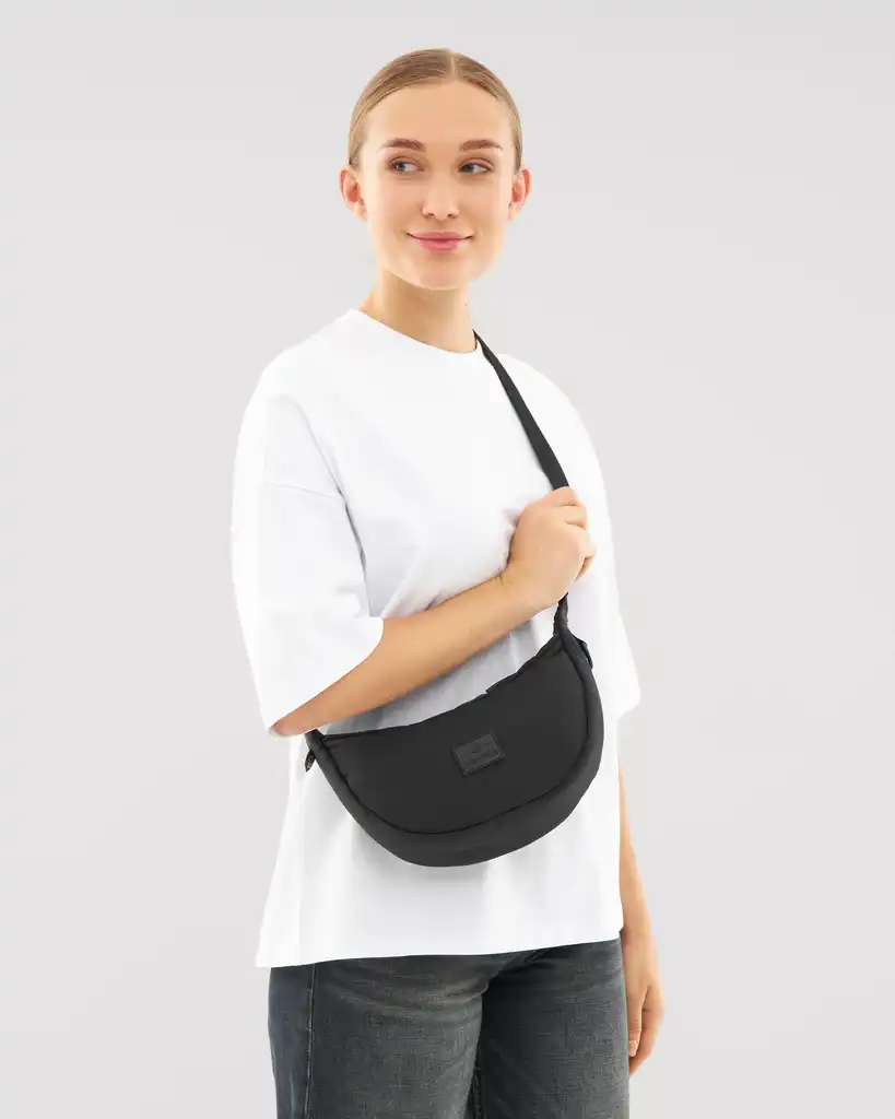 Half Moon Bag "Kaia Small"